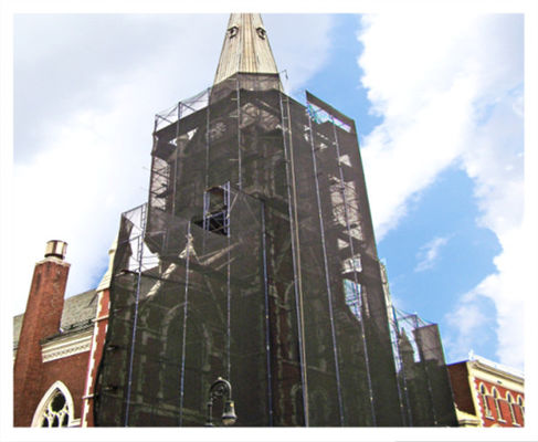 شبکه شعله های آتش بازدارنده آتش سوزی سیاه و سفید 2m X 50m 80gsm جلوگیری از سقوط